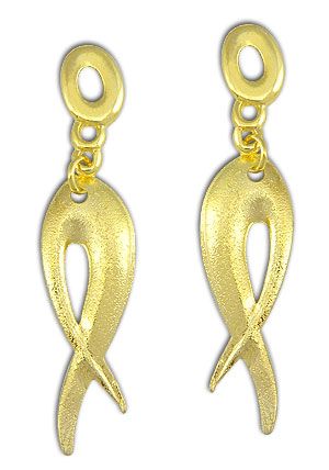 Brinco folheado a ouro com detalhe de chapa fosca